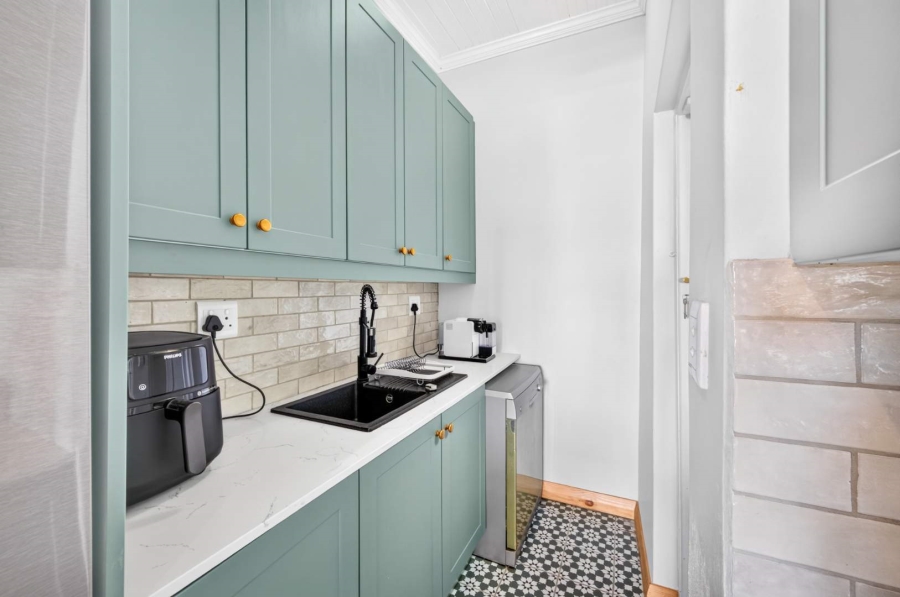 2 Bedroom Property for Sale in Green Point Western Cape